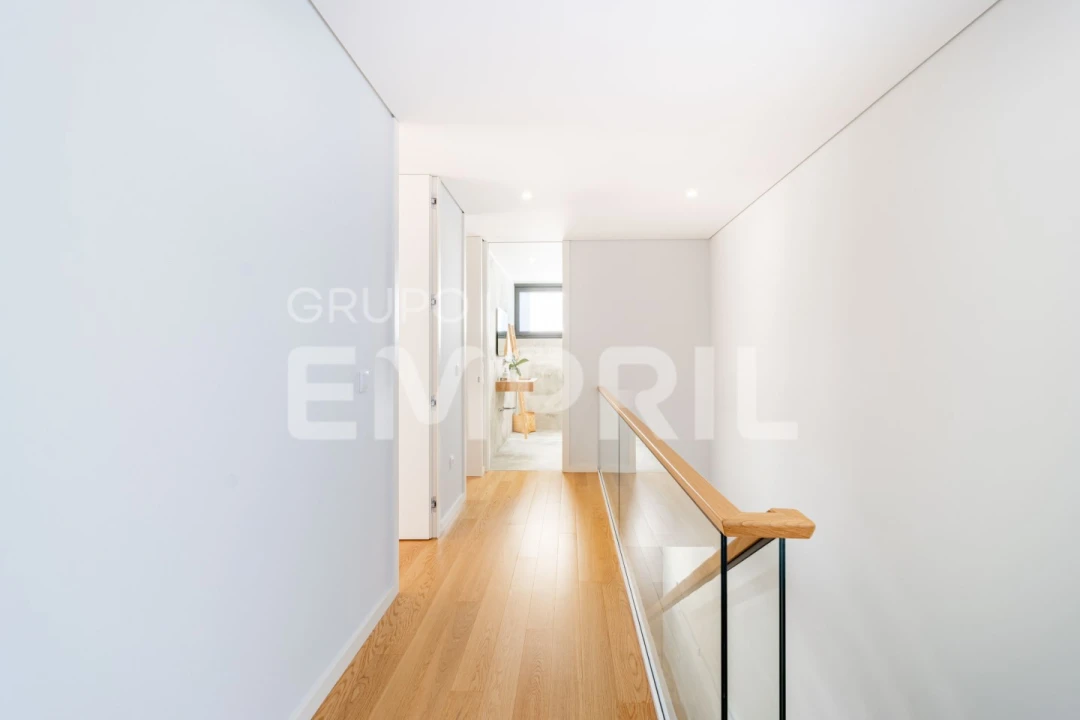 Moradia T3 para Venda em São Felix da Marinha Foto 16