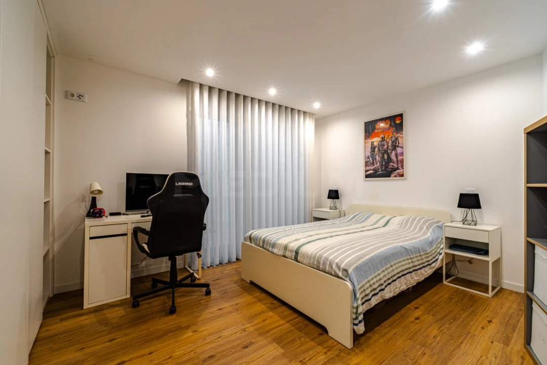 Moradia T3 para Venda em Milheiros Foto 24