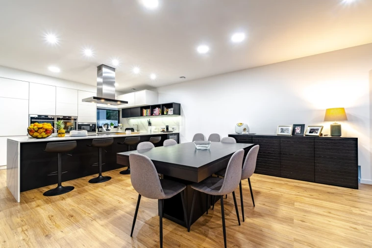 Moradia T3 para Venda em Milheiros Foto 5