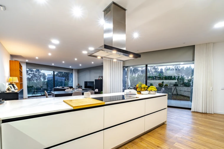 Moradia T3 para Venda em Milheiros Foto 8