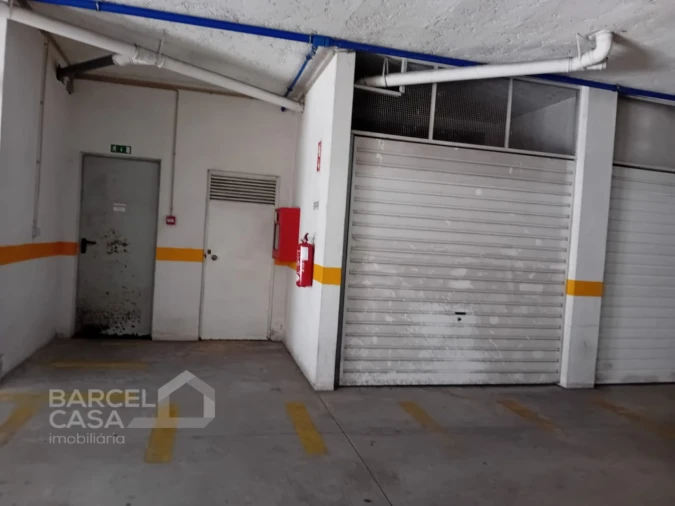 Garagem para Arrendamento em Lijo Foto 2