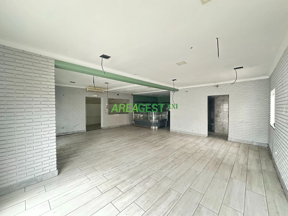 Negócio para Venda em Charneca de Caparica e Sobreda Foto 10