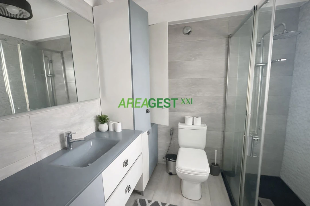 Negócio para Venda em Charneca de Caparica e Sobreda Foto 25