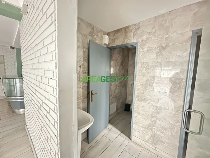 Negócio para Venda em Charneca de Caparica e Sobreda Foto 11