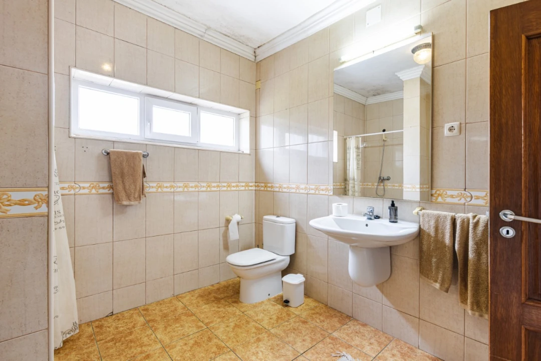 Moradia T6 para Venda em Caparica e Trafaria Foto 47