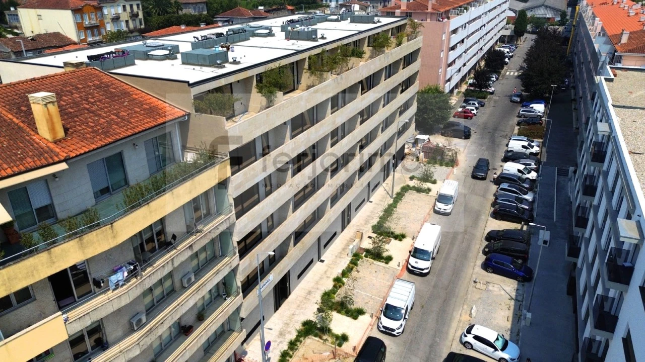 Apartamento T2 para Venda em Creixomil Foto 7