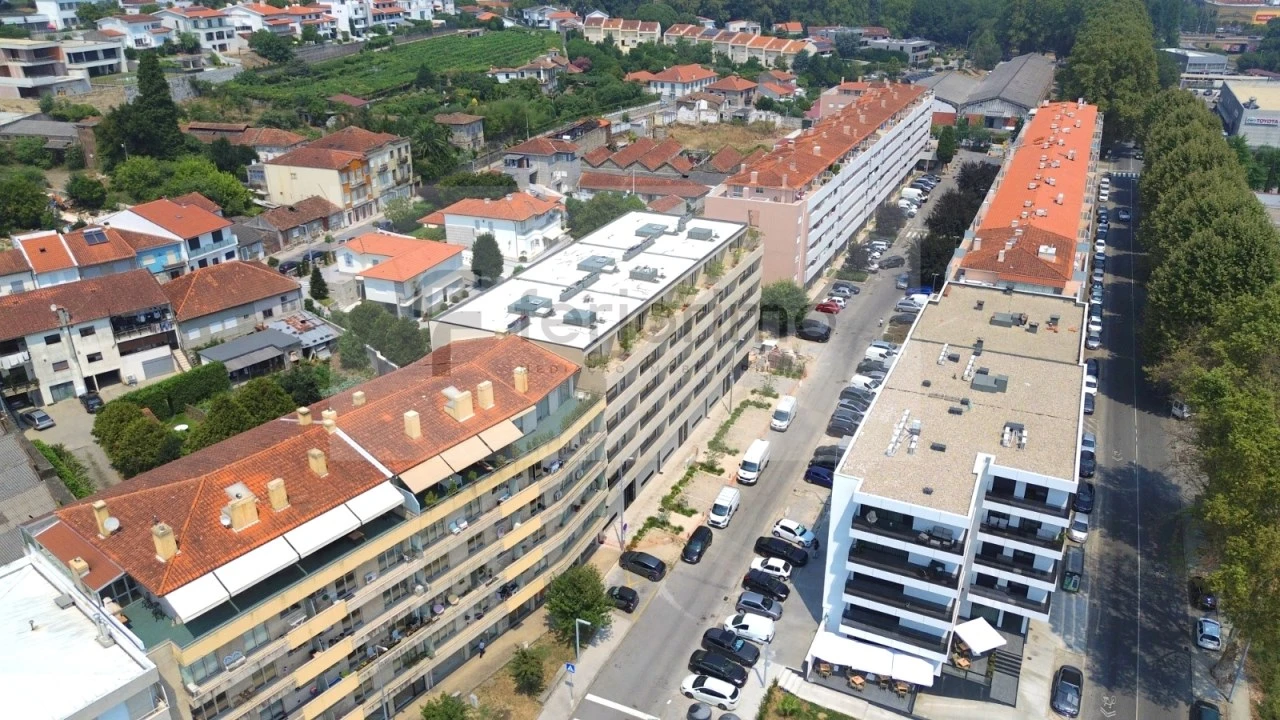 Apartamento T2 para Venda em Creixomil Foto 11