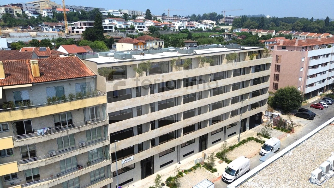 Apartamento T2 para Venda em Creixomil Foto 15