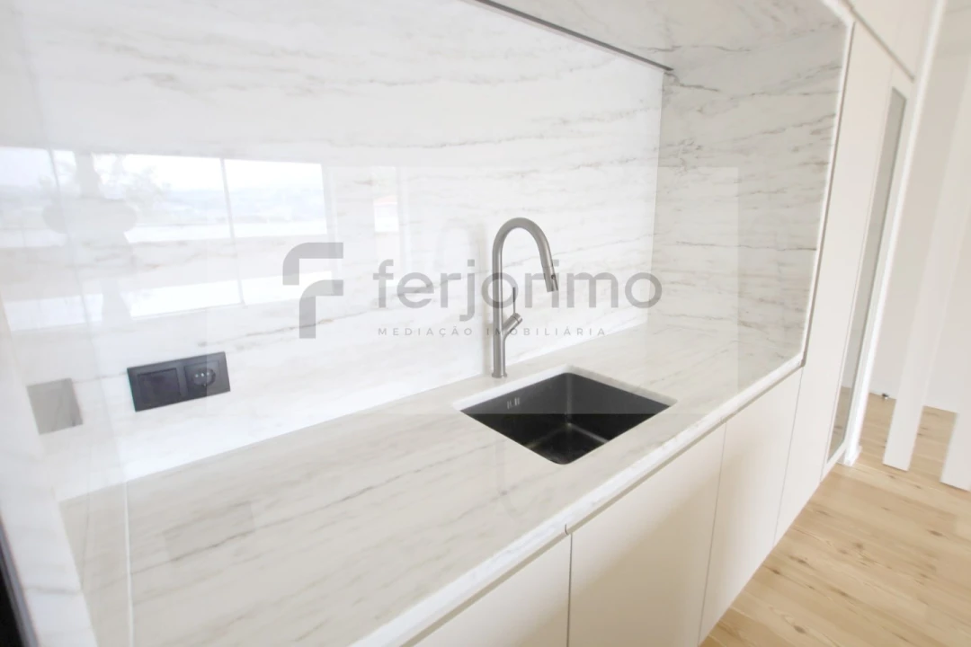 Apartamento T2 para Venda em Creixomil Foto 26