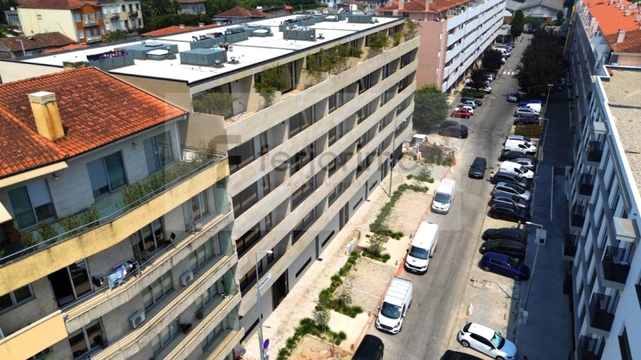 Apartamento T2 para Venda em Creixomil Foto 7