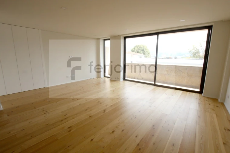 Apartamento T2 para Venda em Creixomil Foto 19