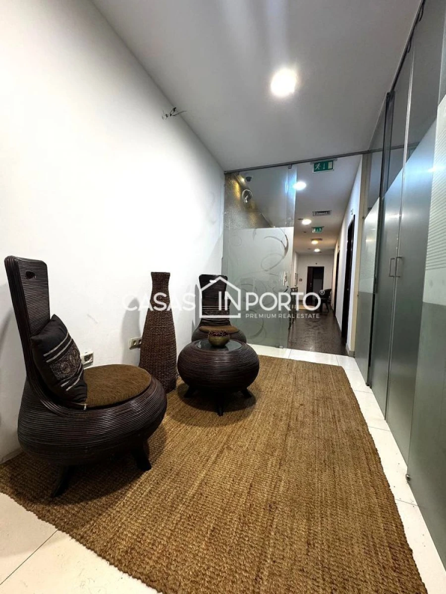 Loja para Arrendamento em Paranhos Foto 30