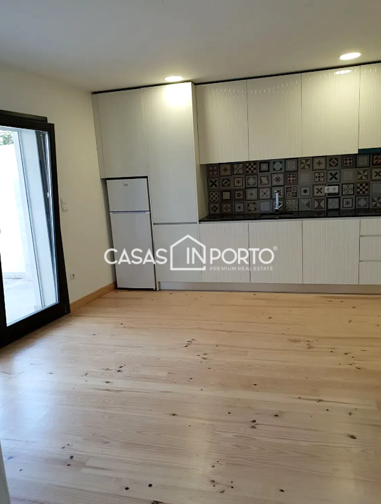 Apartamento T0 para Venda em Paranhos Foto 1