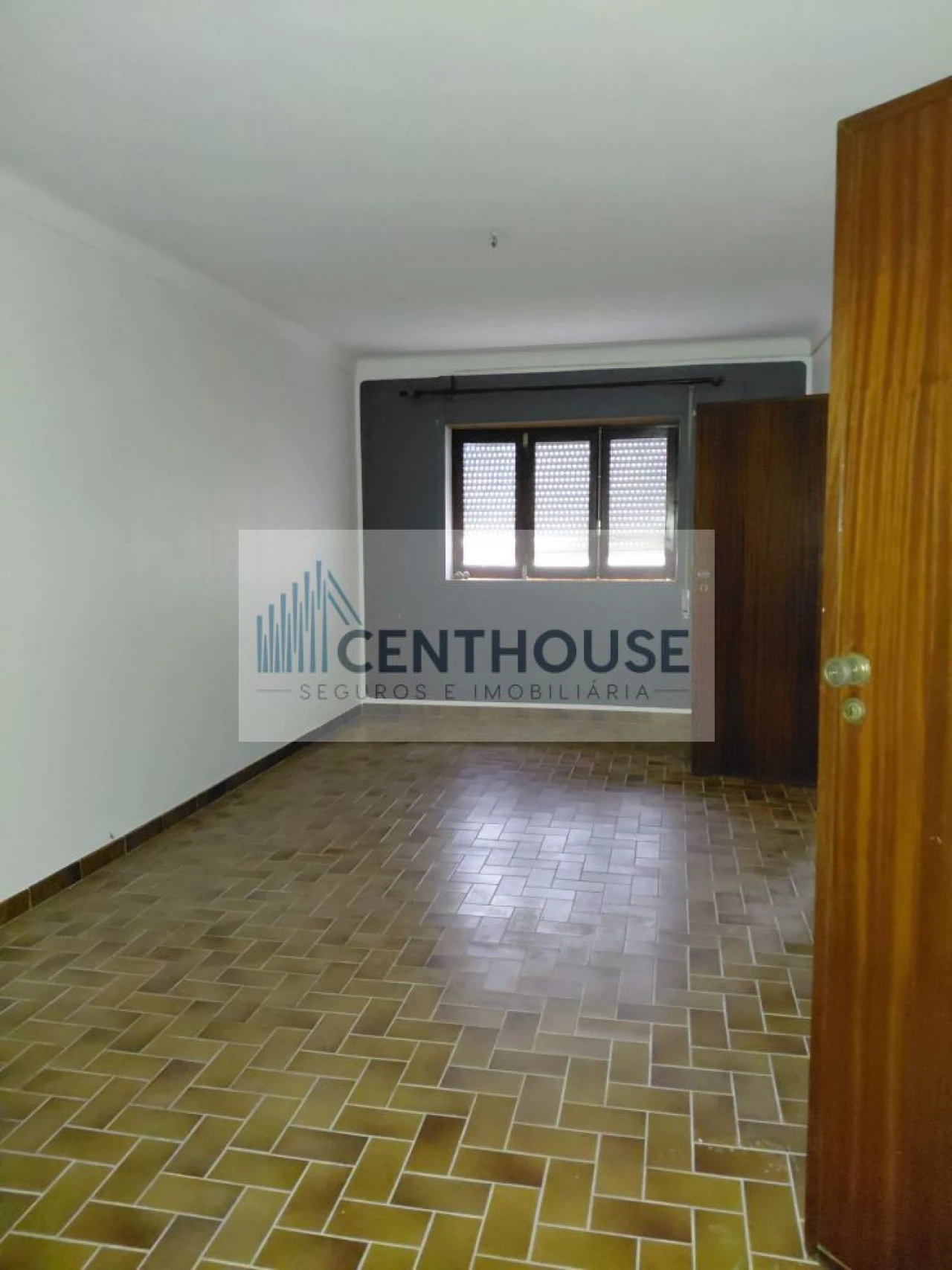 Moradia T2 para Venda em Portunhos e Outil Foto 5