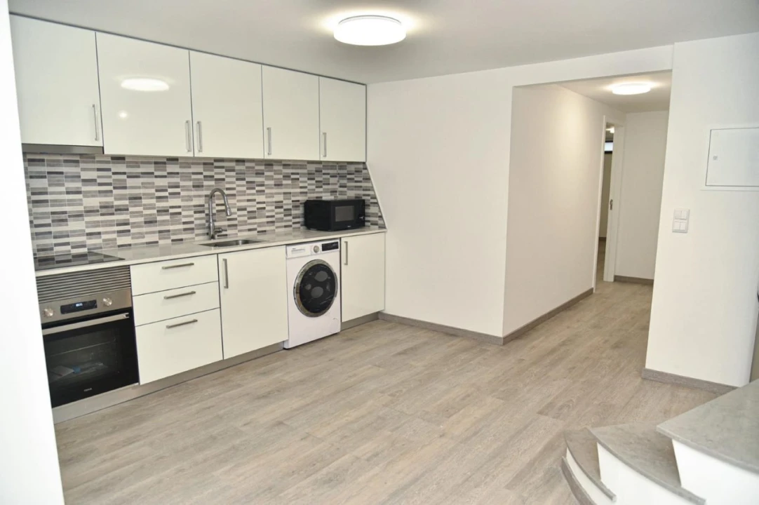Apartamento T5 para Venda em Glória e Vera Cruz Foto 10