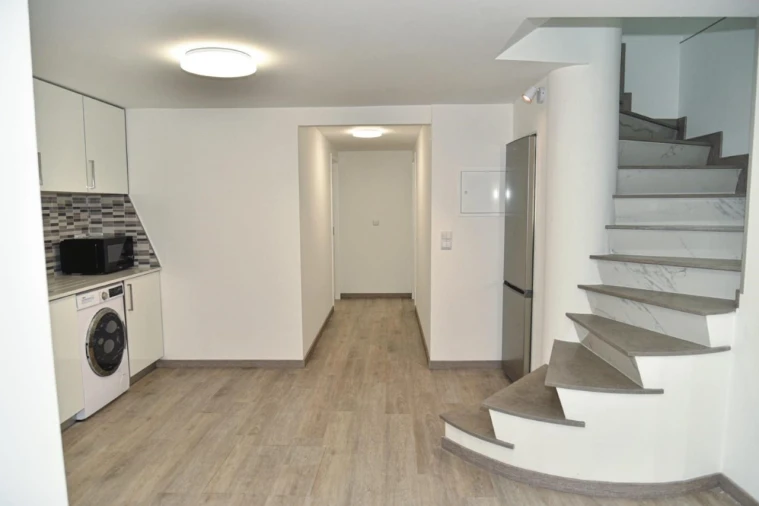 Apartamento T5 para Venda em Glória e Vera Cruz Foto 11