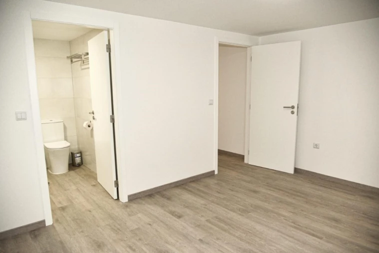 Apartamento T5 para Venda em Glória e Vera Cruz Foto 15