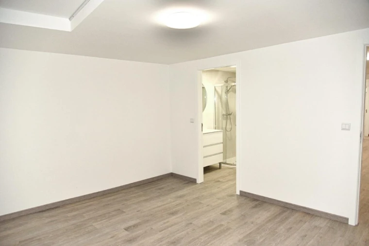 Apartamento T5 para Venda em Glória e Vera Cruz Foto 17