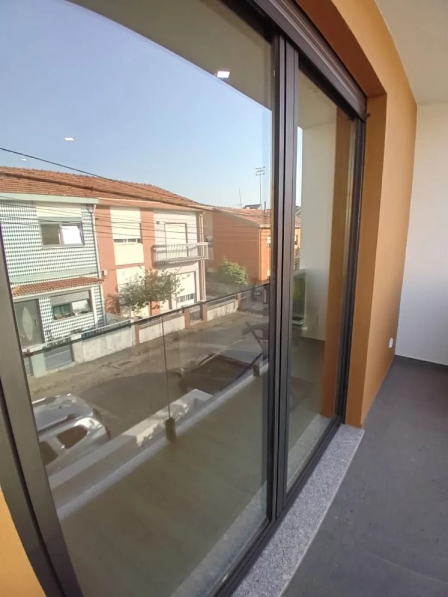 Moradia T3 para Venda em Madalena Foto 35