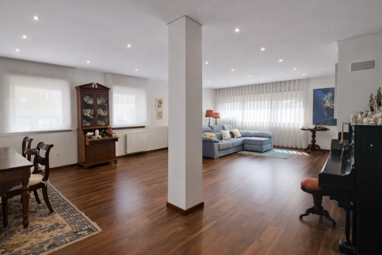 Apartamento T4 para Venda em Cidade da Maia Foto 4