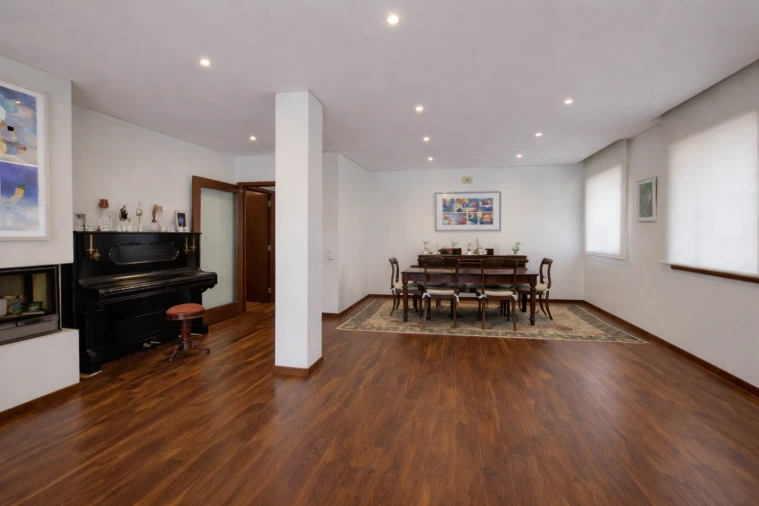 Apartamento T4 para Venda em Cidade da Maia Foto 5