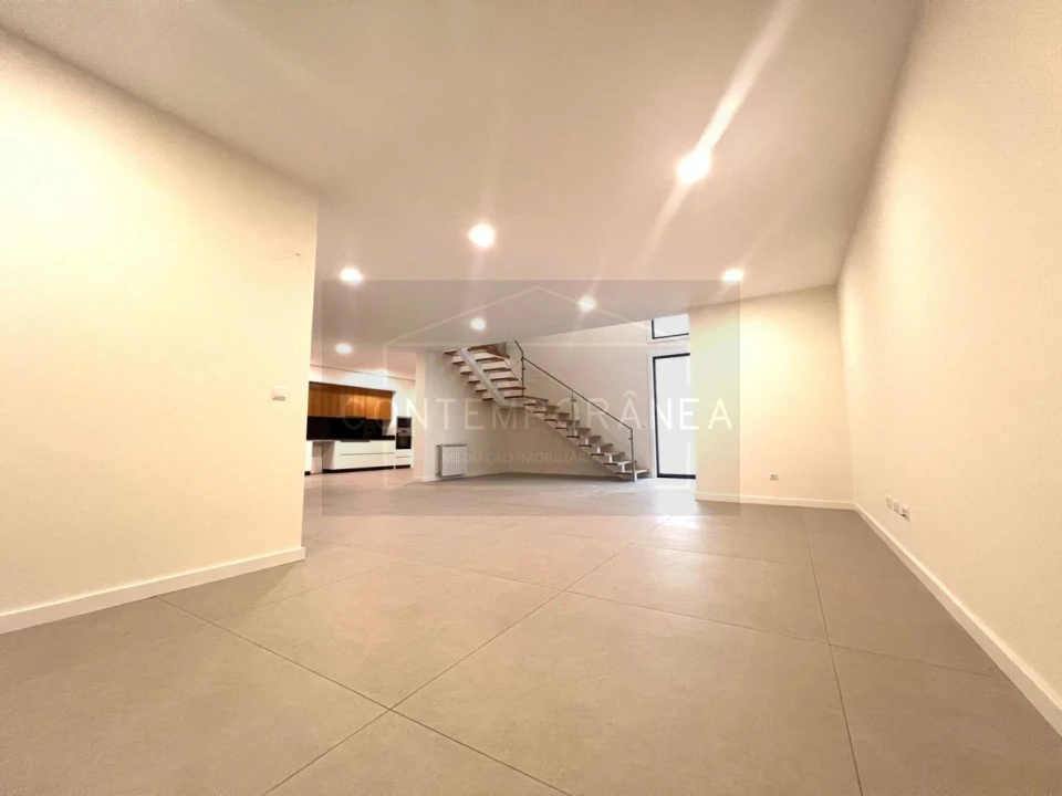 Moradia T4 para Venda em Mirandela Foto 4