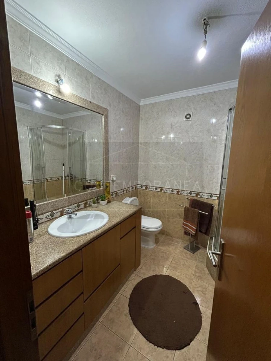 Apartamento T3 para Venda em Vila Flor e Nabo Foto 10