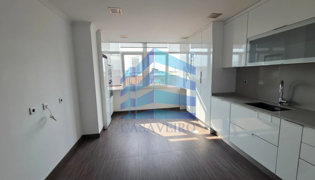 Apartamento T2 para Venda em Glória e Vera Cruz Foto 3