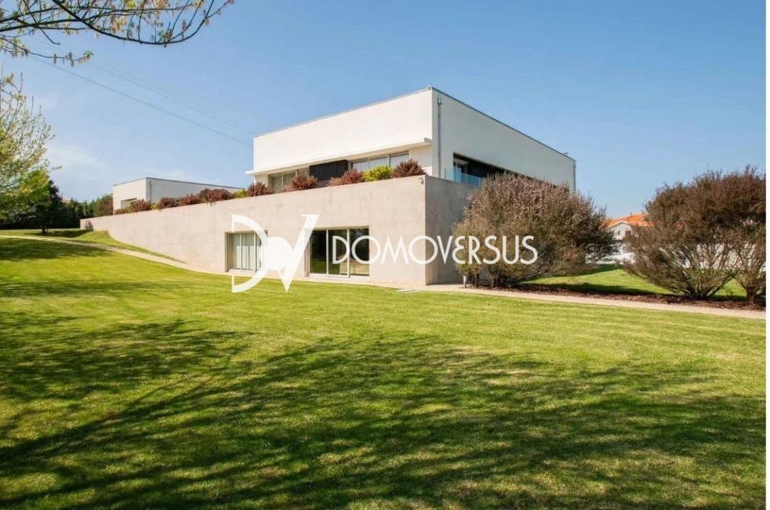 Moradia T5 para Venda em Póvoa de Varzim, Beiriz e Argivai Foto 1