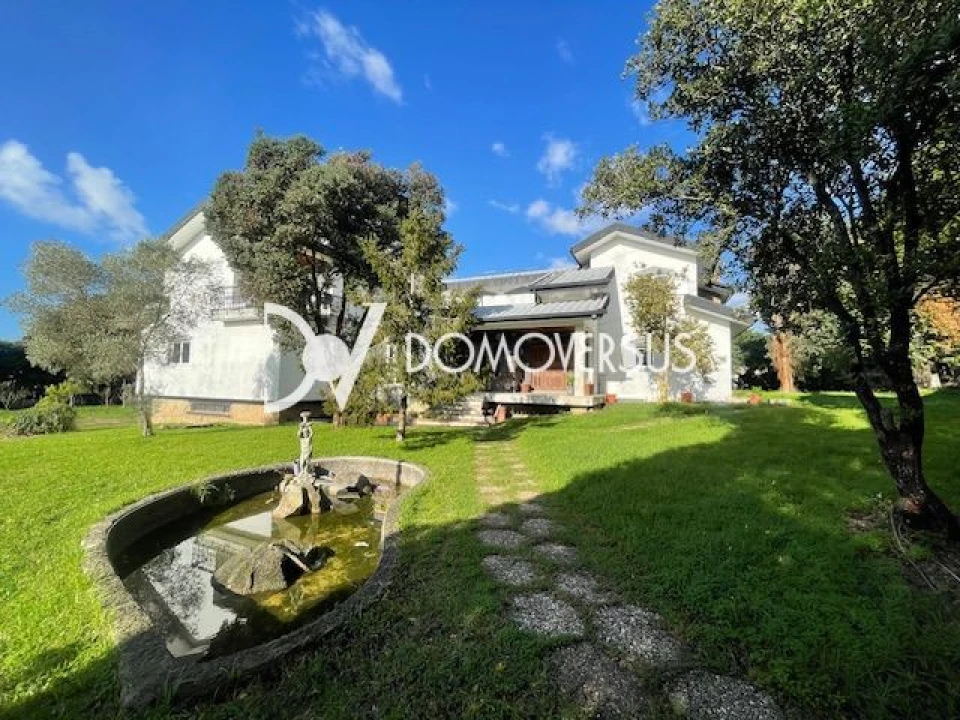 Moradia T7 para Venda em Gulpilhares e Valadares Foto 1