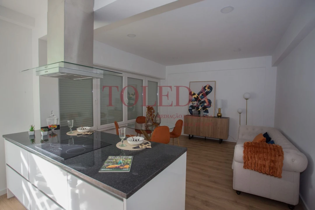 Apartamento T3 para Venda em Benfica Foto 6