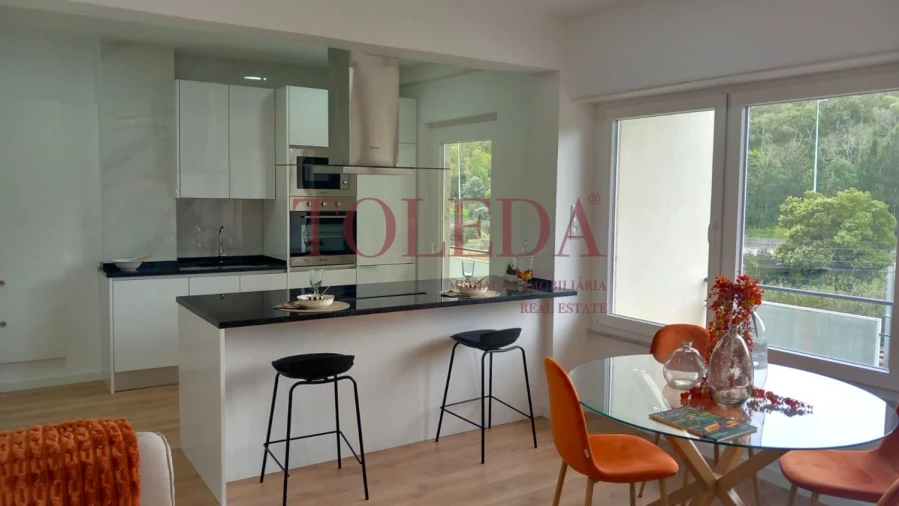 Apartamento T3 para Venda em Benfica Foto 1