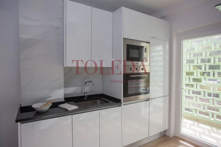 Apartamento T3 para Venda em Benfica Foto 4