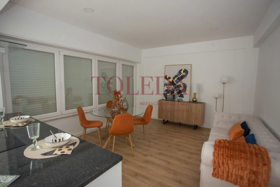 Apartamento T3 para Venda em Benfica Foto 2