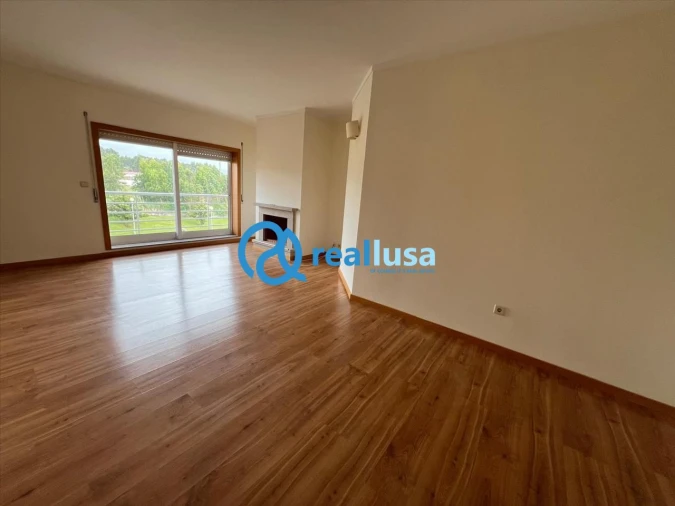 Apartamento T3 para Venda em Canelas