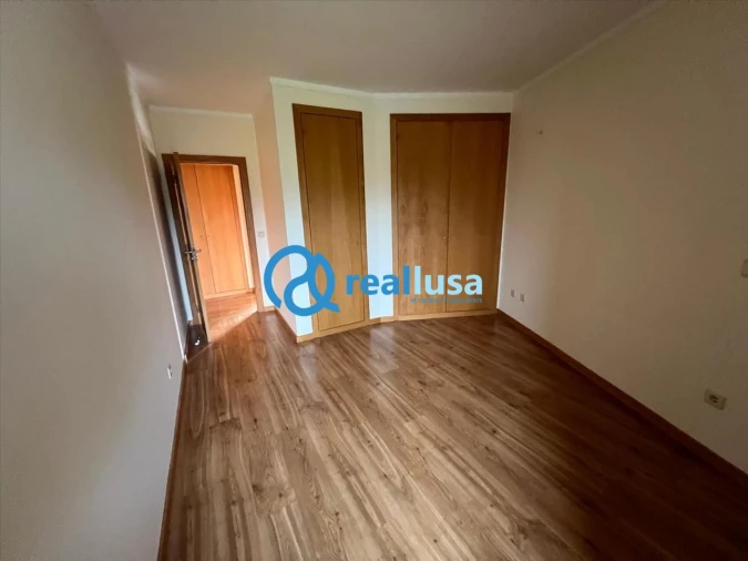 Apartamento T3 para Venda em Canelas Foto 5