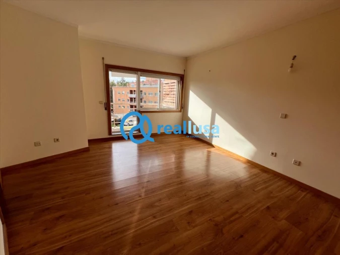 Apartamento T3 para Venda em Canelas Foto 15