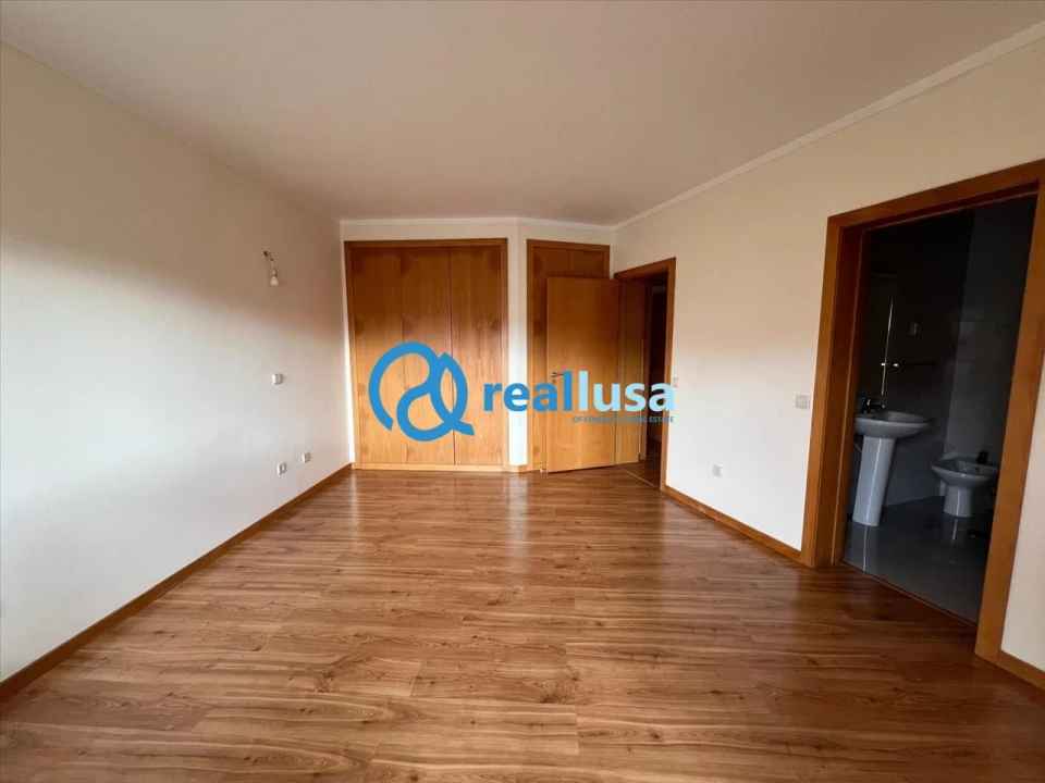 Apartamento T3 para Venda em Canelas Foto 12