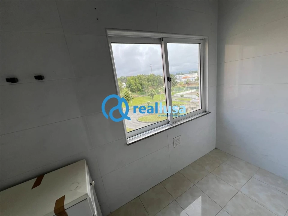 Apartamento T3 para Venda em Canelas Foto 17