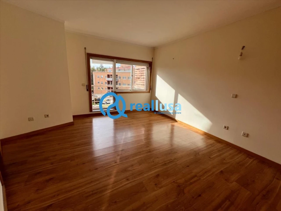 Apartamento T3 para Venda em Canelas Foto 15