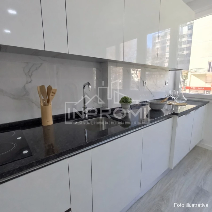 Apartamento para Venda em São Domingos de Benfica