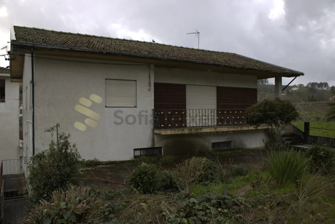 Moradia T3 para Venda em Sobretamega Foto 1