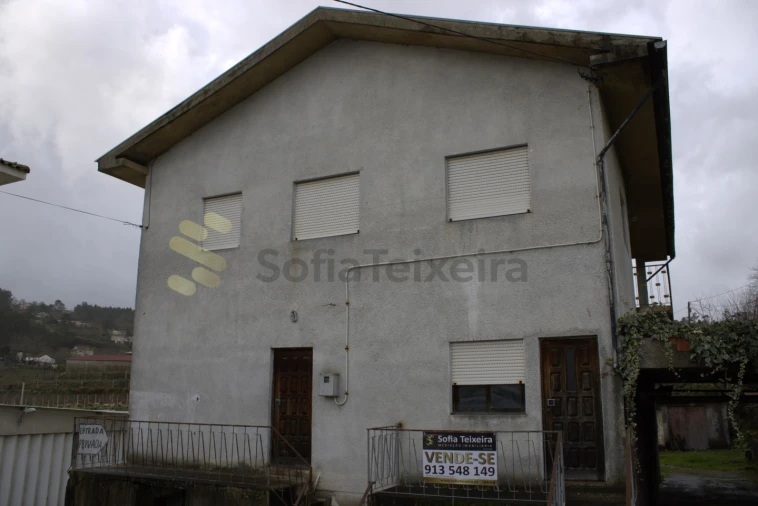 Moradia T3 para Venda em Sobretamega Foto 3