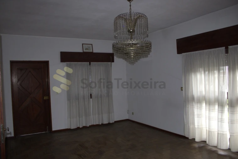 Moradia T3 para Venda em Sobretamega Foto 7