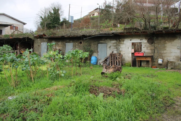 Moradia T3 para Venda em Sobretamega Foto 13