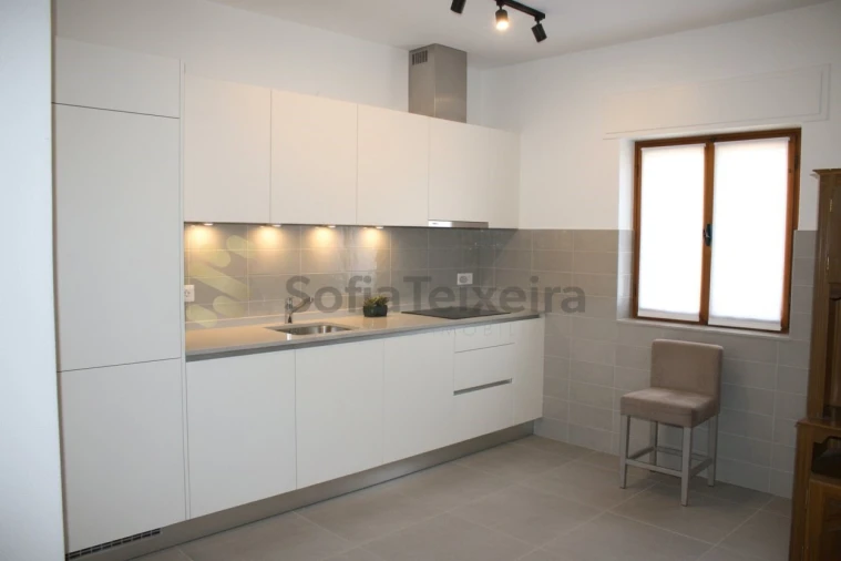 Moradia T3 para Venda em Sobretamega Foto 9