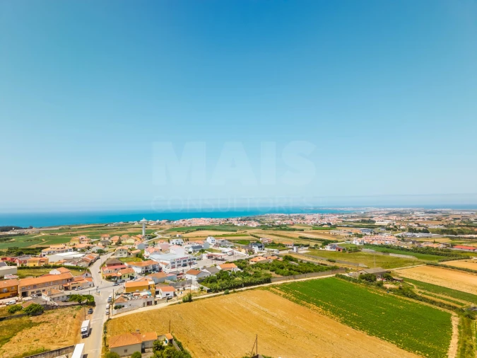 Moradia T4 para Venda em Atouguia da Baleia Foto 4
