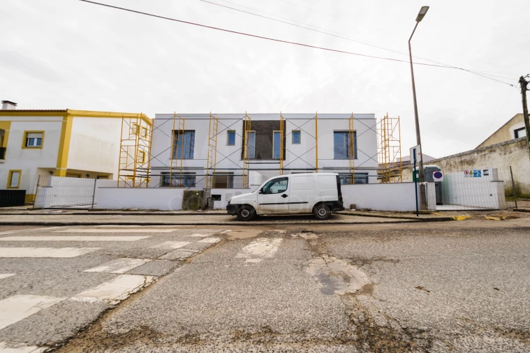 Moradia T4 para Venda em Atouguia da Baleia Foto 3