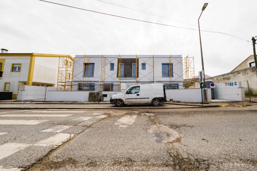 Moradia T4 para Venda em Atouguia da Baleia Foto 3