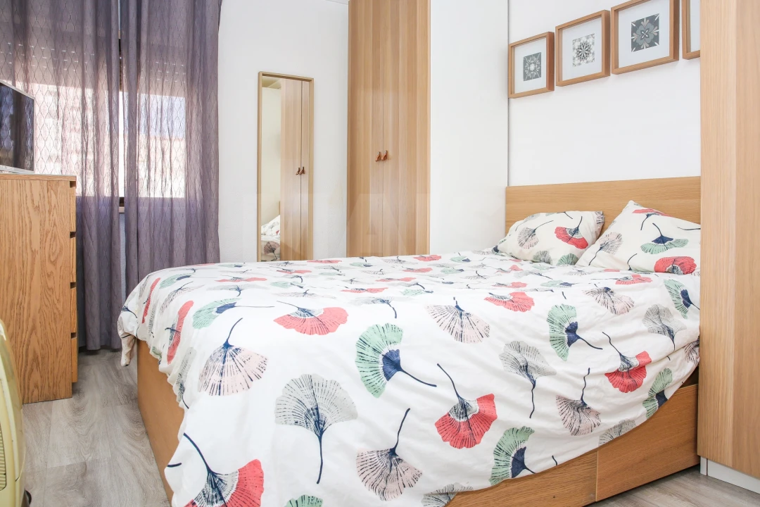 Apartamento T2 para Venda em Carregado e Cadafais Foto 9